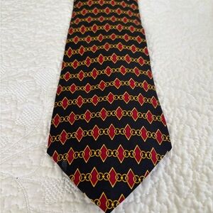 Elegant Black and Red Patterned Tie
